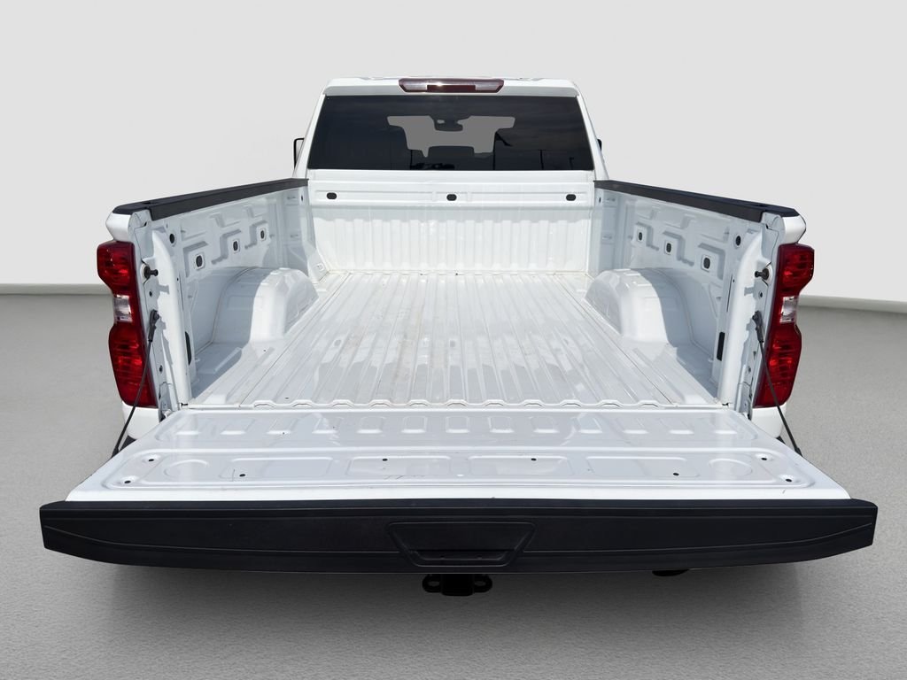 Used 2022 White Chevrolet Custom image 36