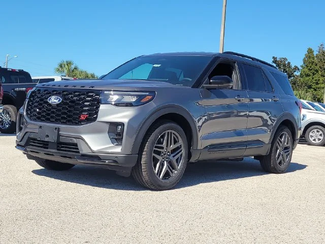 New 2027 Gray Metallic Ford ST image 34
