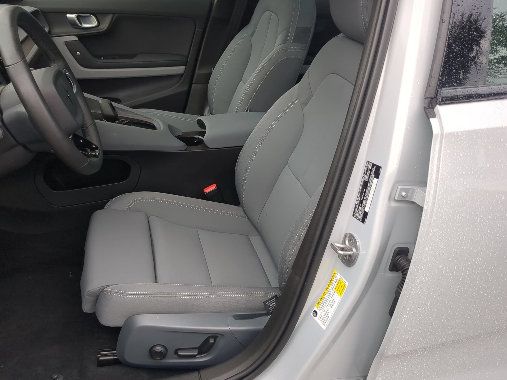 Used 2023 Magnesium Metallic Polestar Long Range Dual Motor image 56