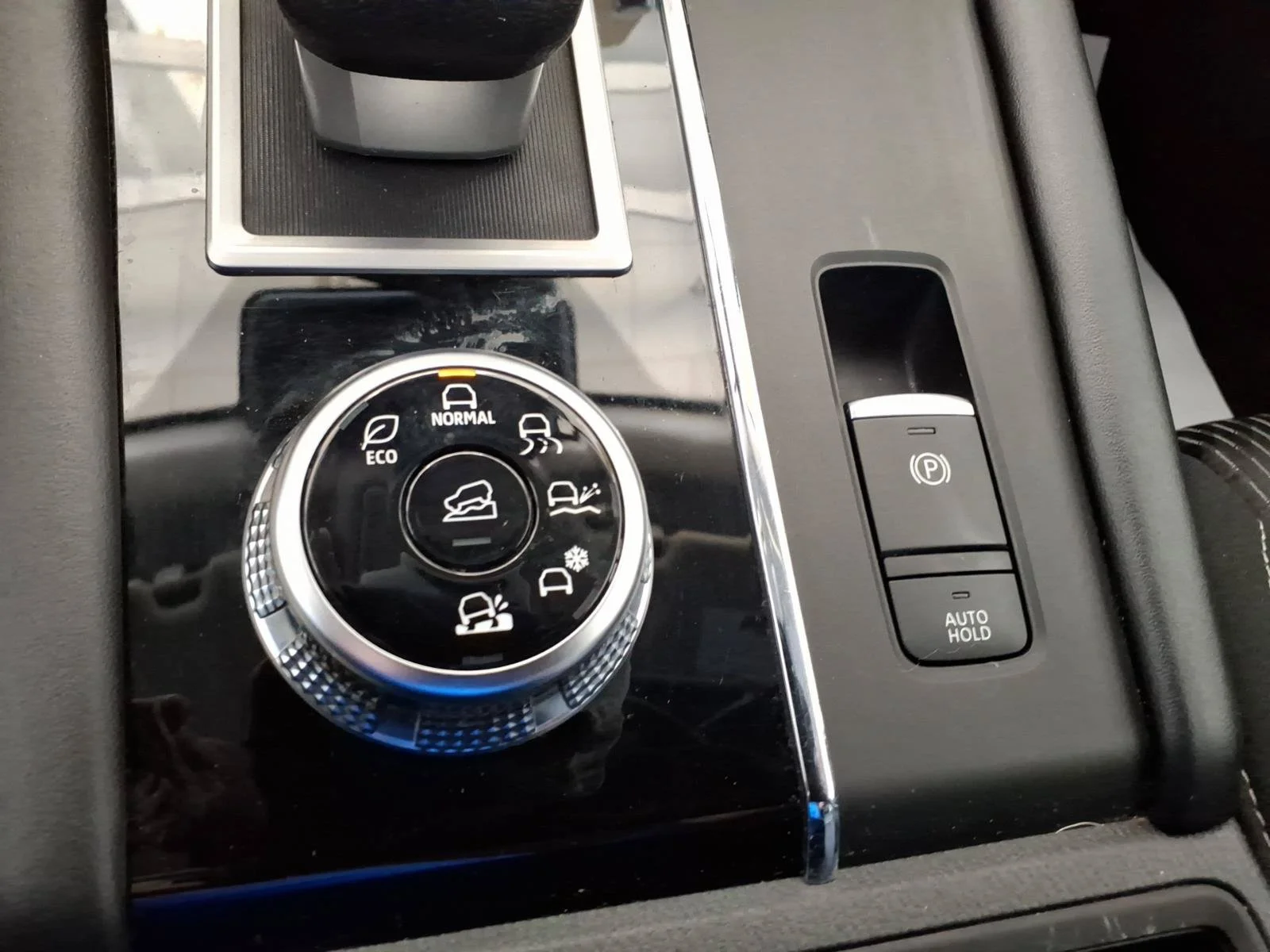 2022 Mitsubishi Outlander ES - Photo 23