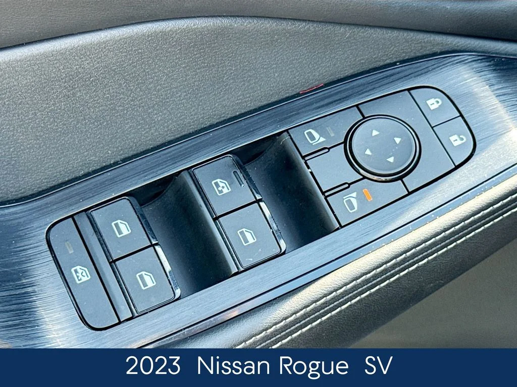 Used 2023 Gray Nissan SV image 18