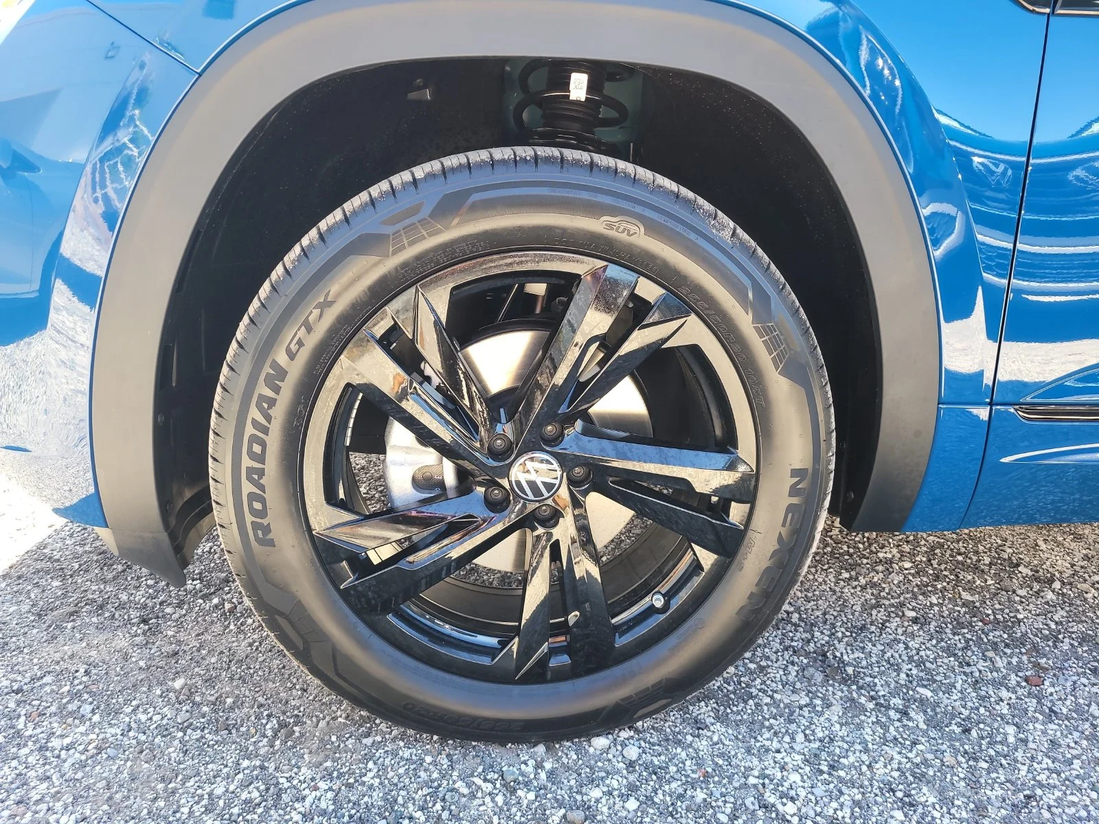 New 2026 Mountain  Lake Blue Metallic Volkswagen 2.0T SEL R-Line Black image 11