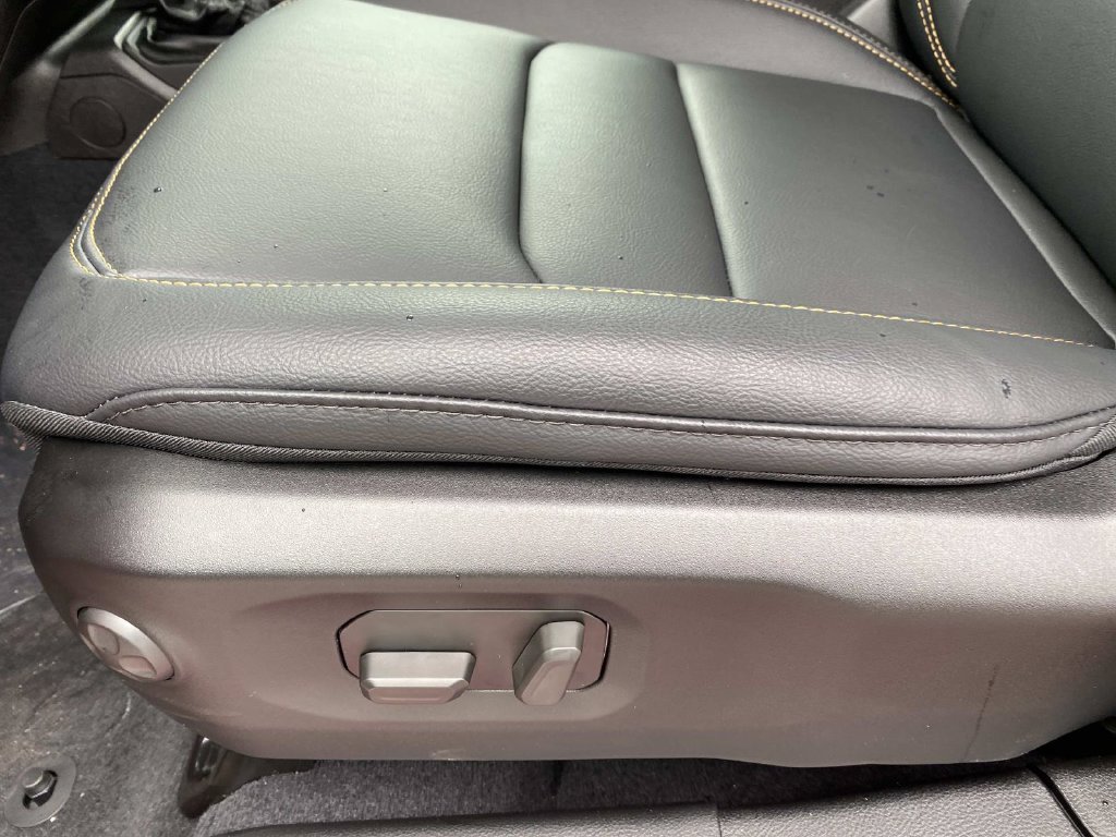 New 2026 Tuscadero Pearl-Coat Exterior Paint Jeep Sahara image 9