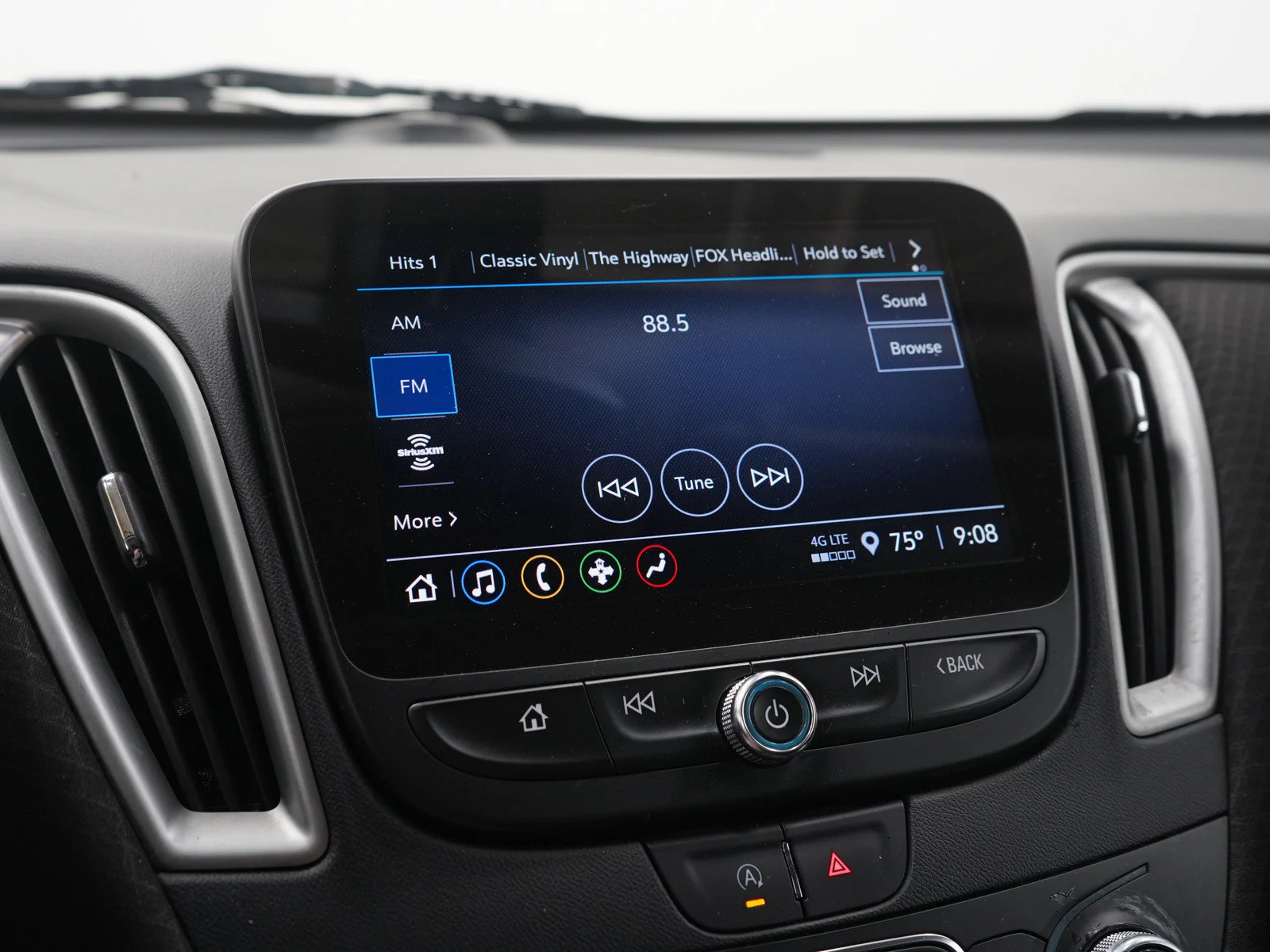 Used 2022 Summit White Chevrolet LT image 25