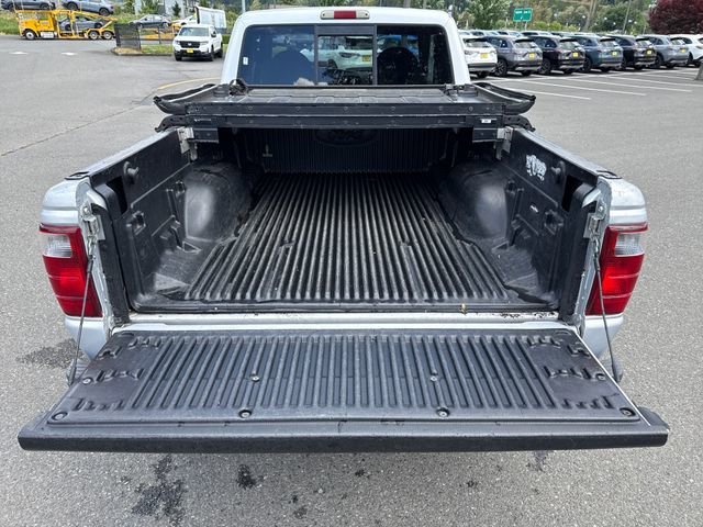 Used 2002 Silver Frost Clearcoat Metallic Ford XLT image 13