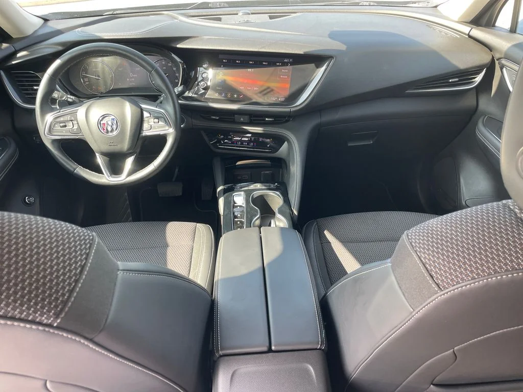 Used 2021 White Buick Preferred image 9