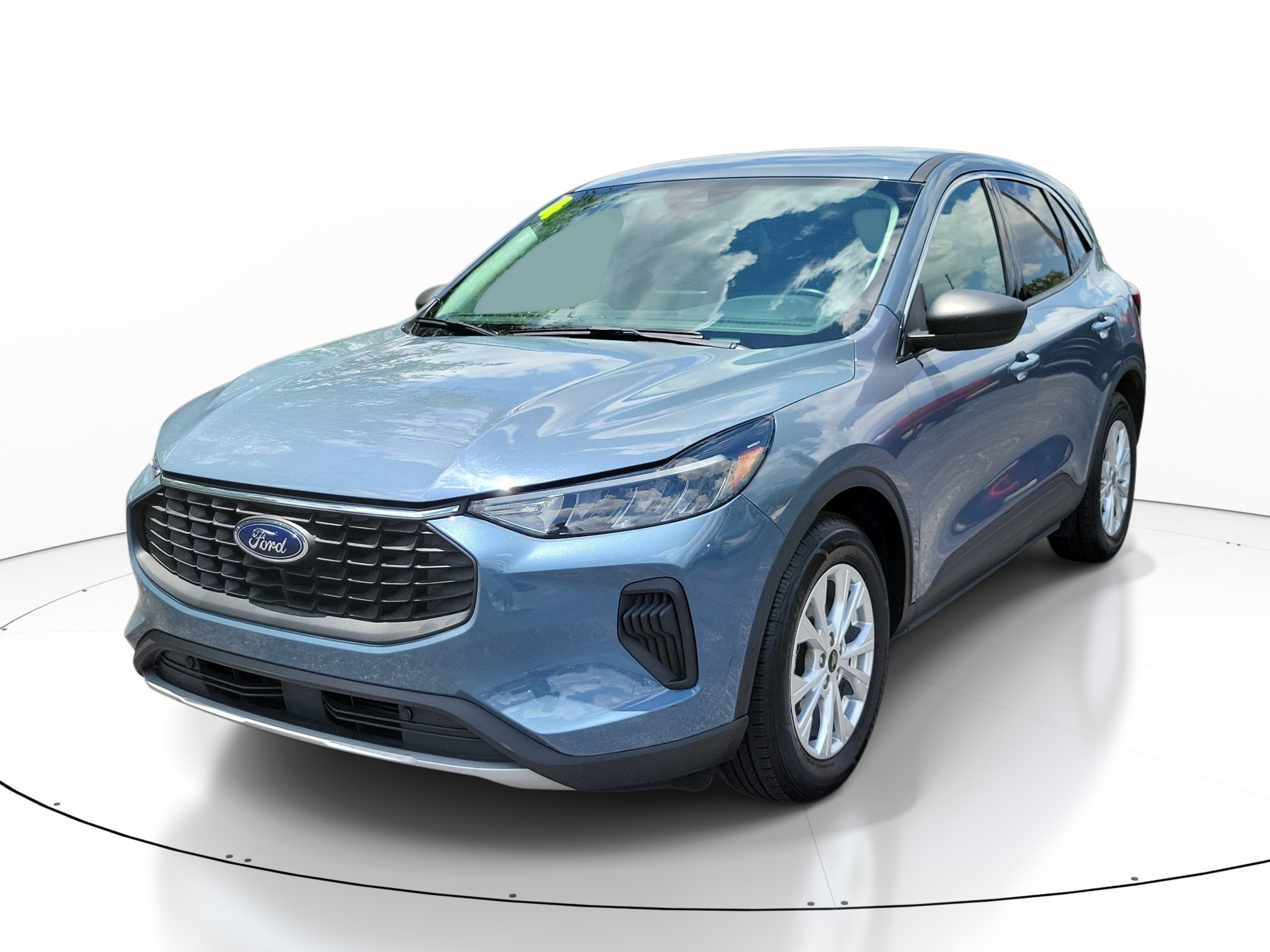 Used 2024 Vapor Blue Ford Active image 2