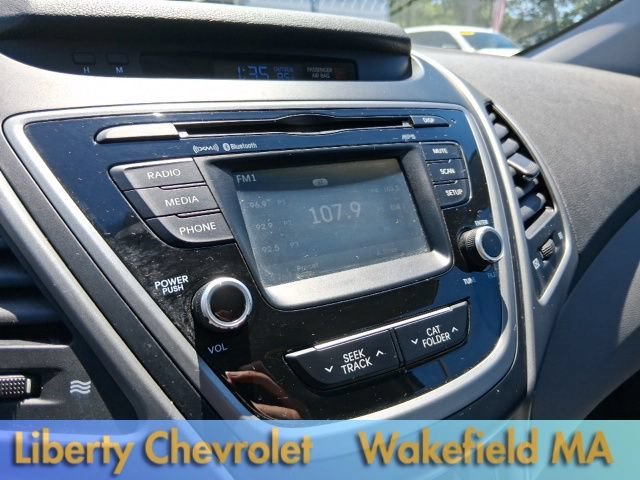 Used 2016  Hyundai SE image 22