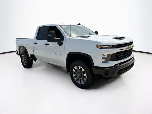 New 2026 Summit White Chevrolet Custom image 3