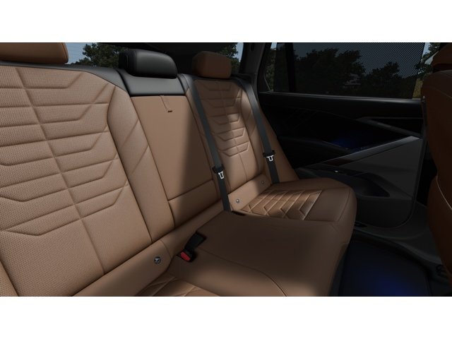 New 2027 Vancouver Green Metallic BMW 40 xDrive image 12