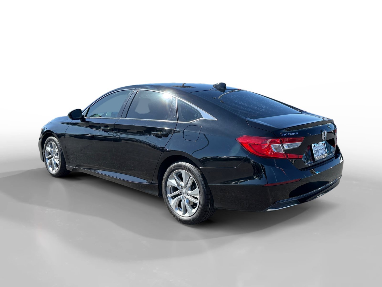Used 2018 Black Honda LX 1.5T image 3