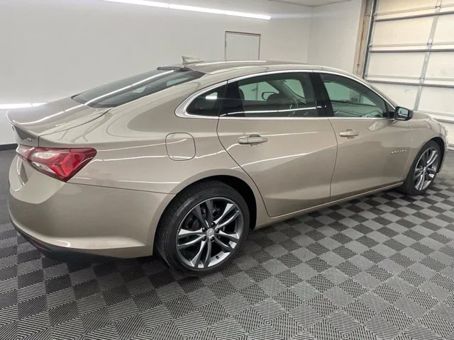 Used 2024 Gray Chevrolet LT image 18