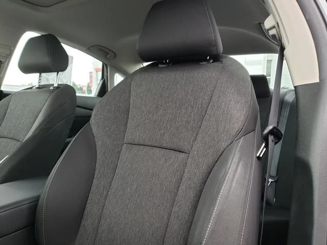 Used 2025 Gray Honda SE image 19