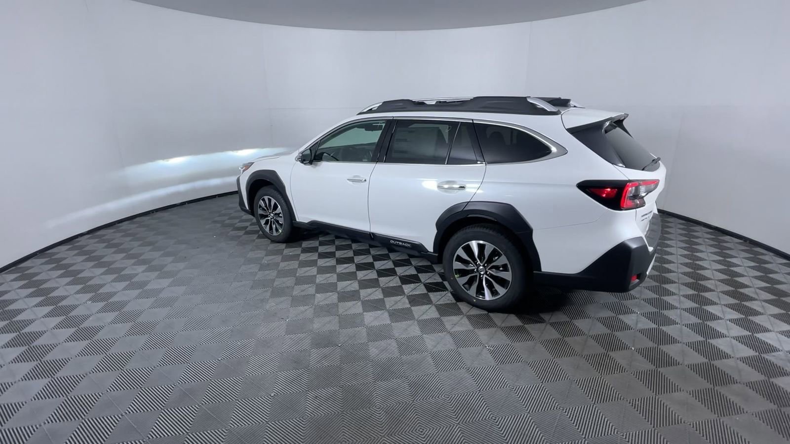 2025 Subaru Outback Touring - Photo 6