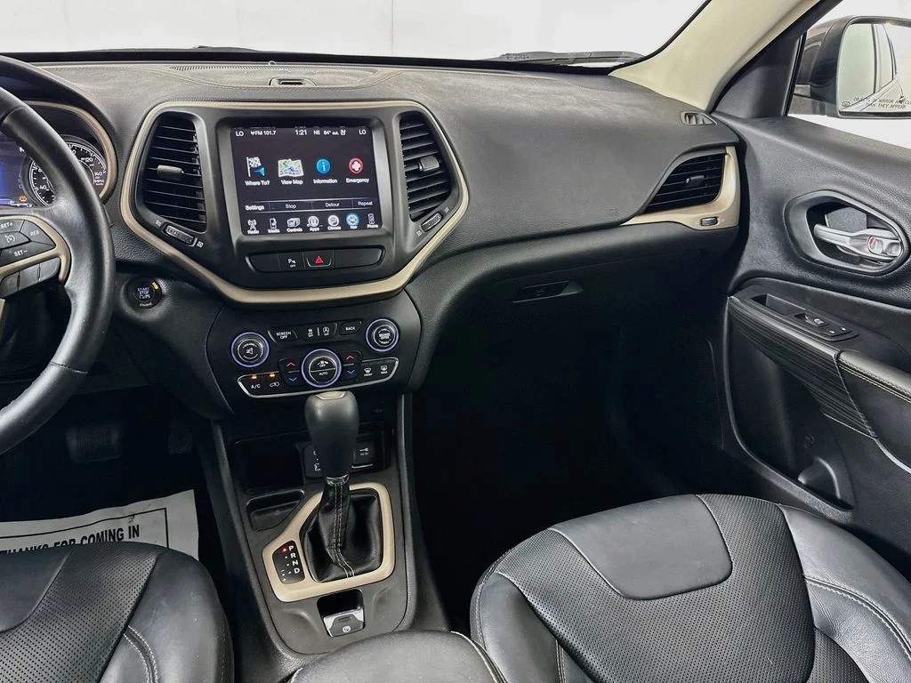 Used 2016 Gray Jeep Limited image 29