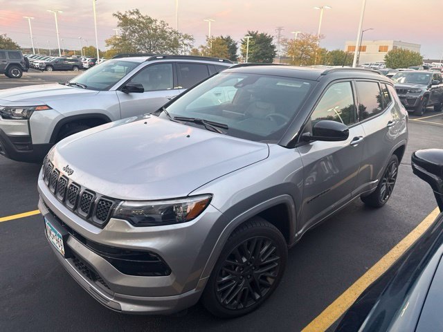 Used 2023 Silver Jeep Limited image 2