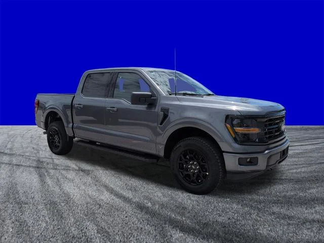 New 2026 Gray Ford XLT image 2
