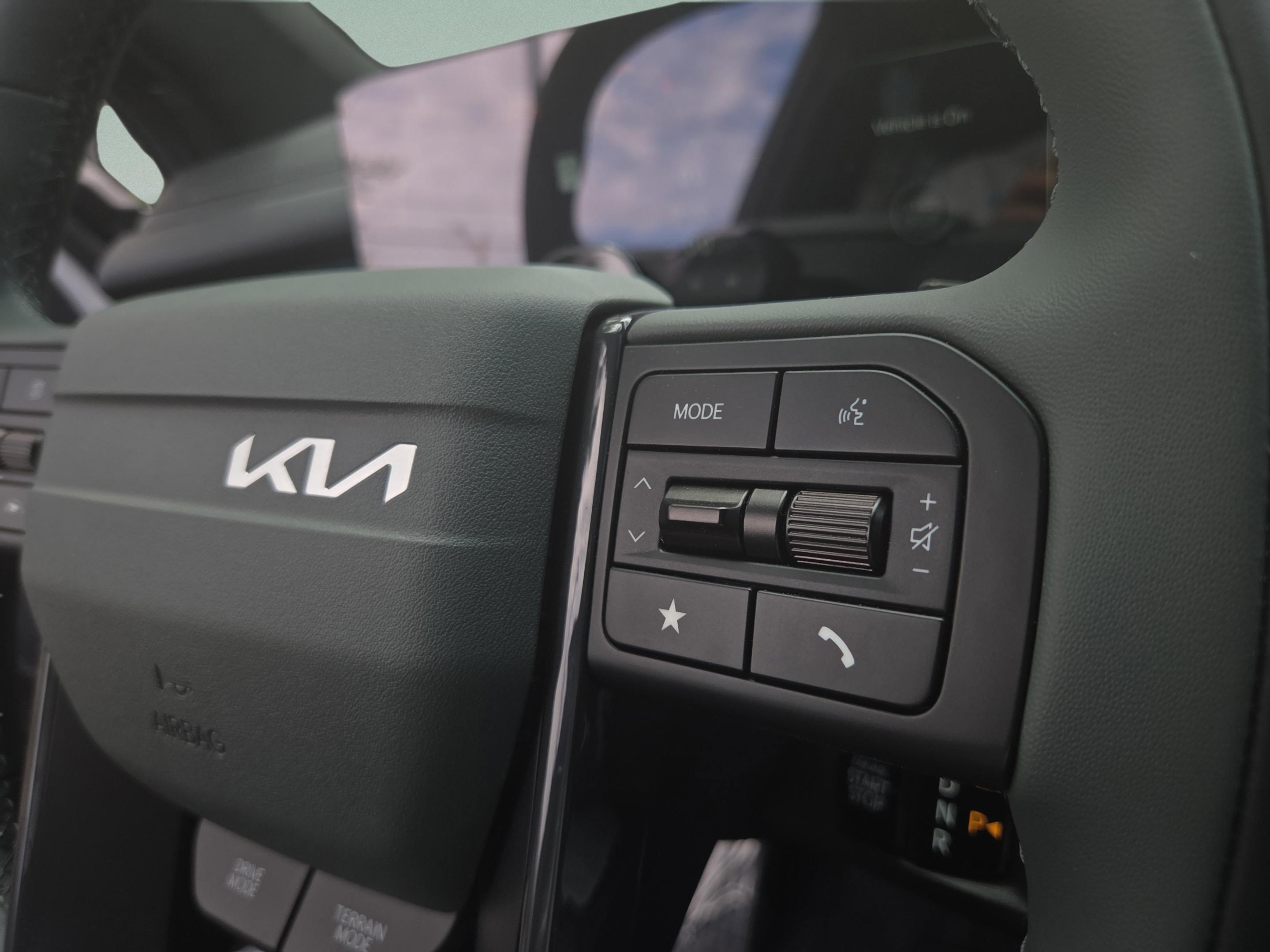 New 2027 Glacial White Pearl Kia X-Line SX-Prestige image 41