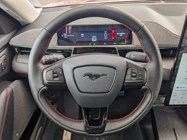 2025 Ford Mustang Mach-E Premium - Photo 16