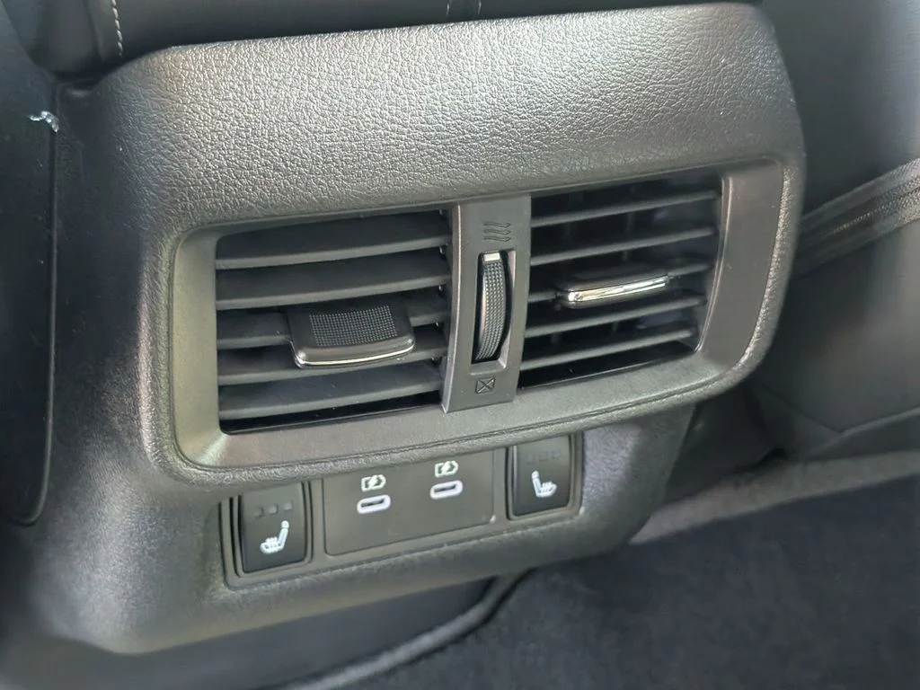 Used 2026 White Nissan Platinum image 15
