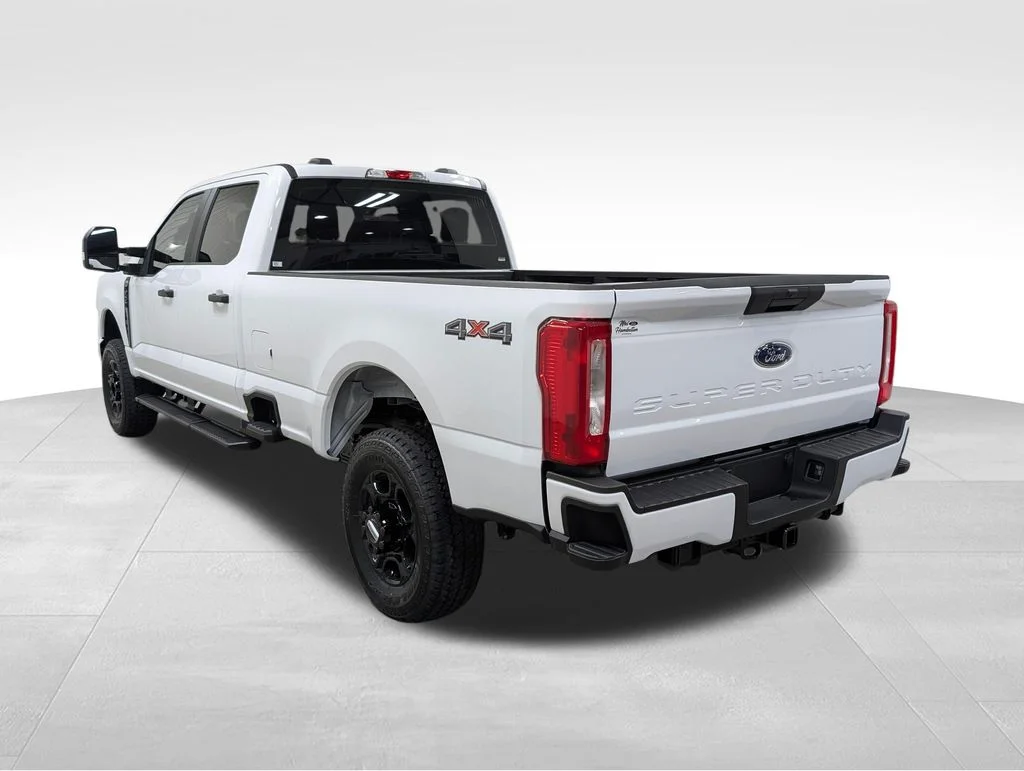 New 2026 Oxford White Ford F-250® XL image 28