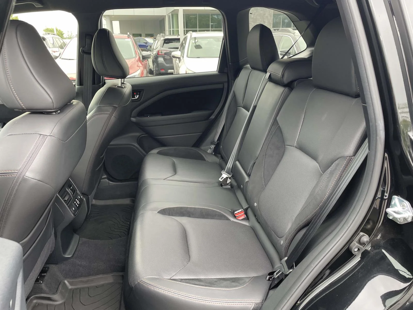 Used 2025 Crystal Black Silica Subaru Touring image 3