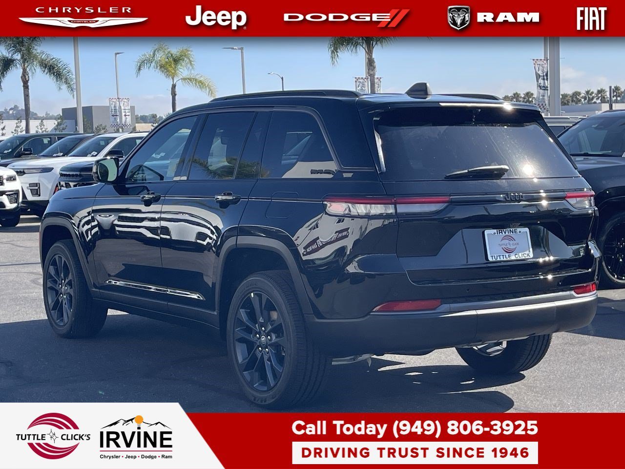 New 2026 Diamond Black Crystal Pearl-Coat Exterior Paint Jeep 85th Anniversary Edition image 4