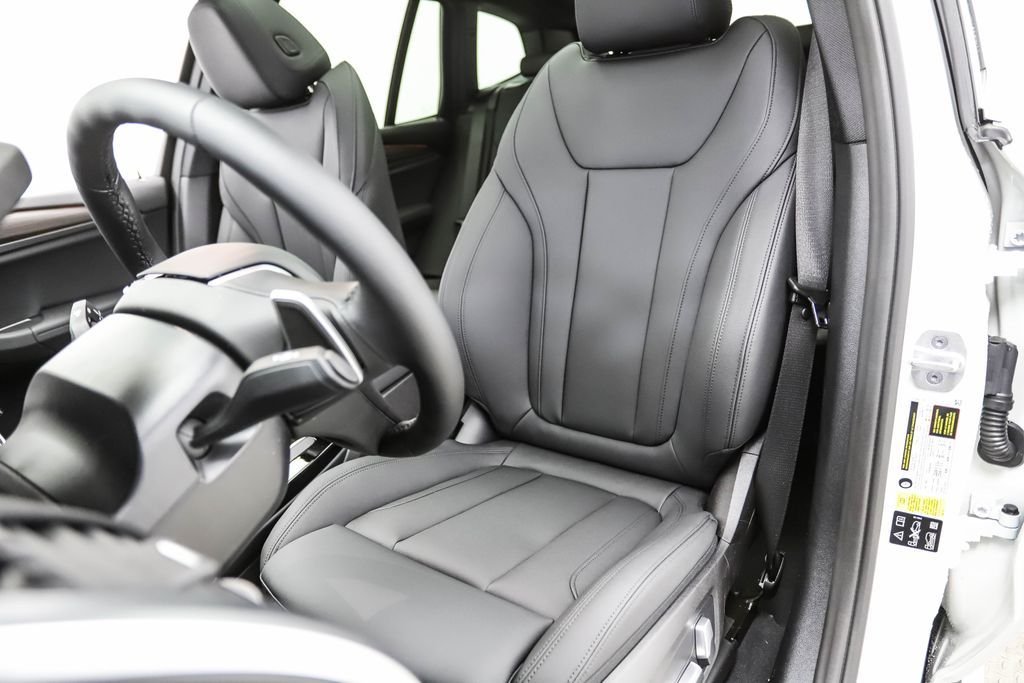 Used 2021 Alpine White BMW xDrive30i image 29