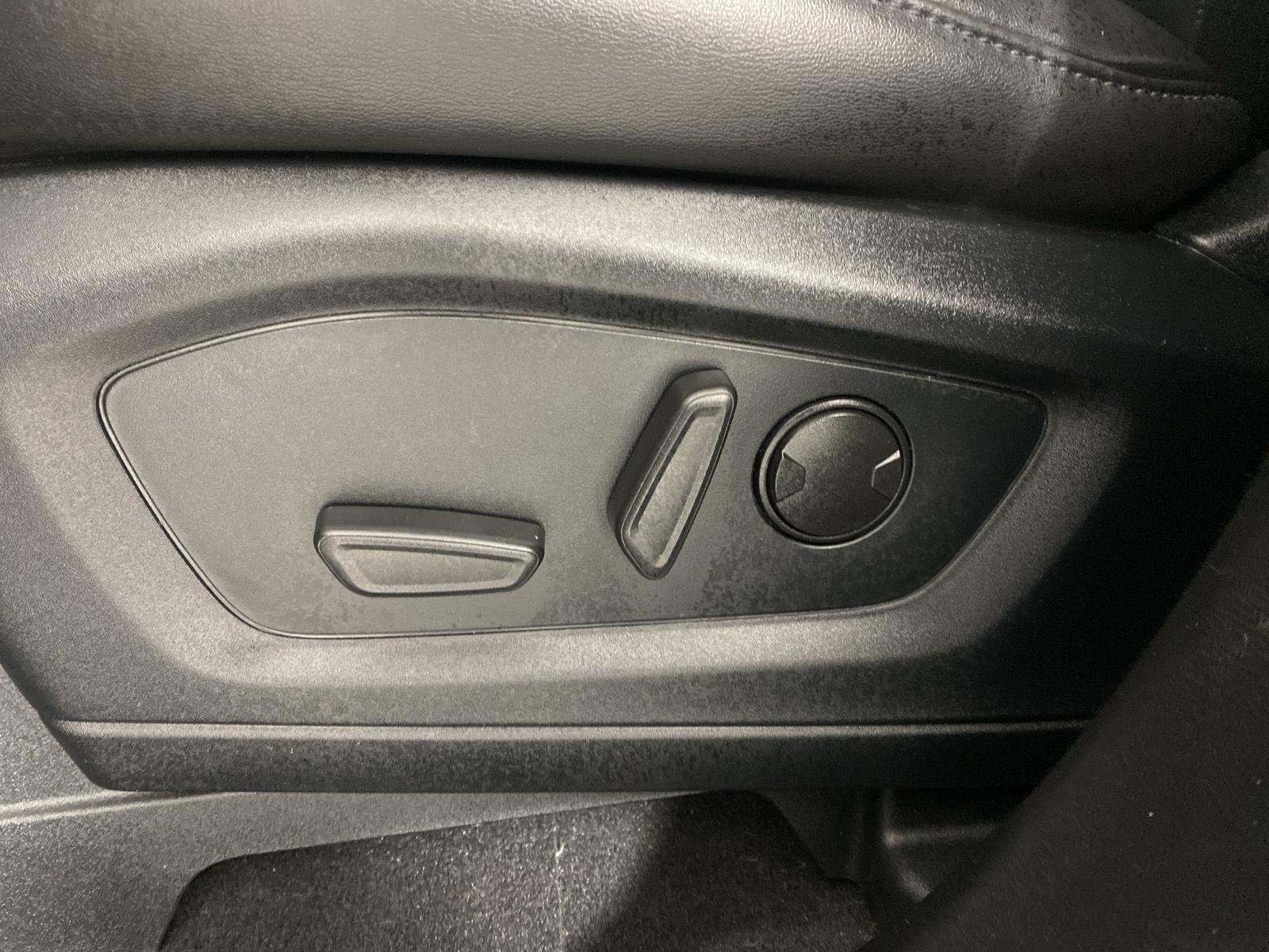 Used 2023 Black Metallic Ford XLT image 8