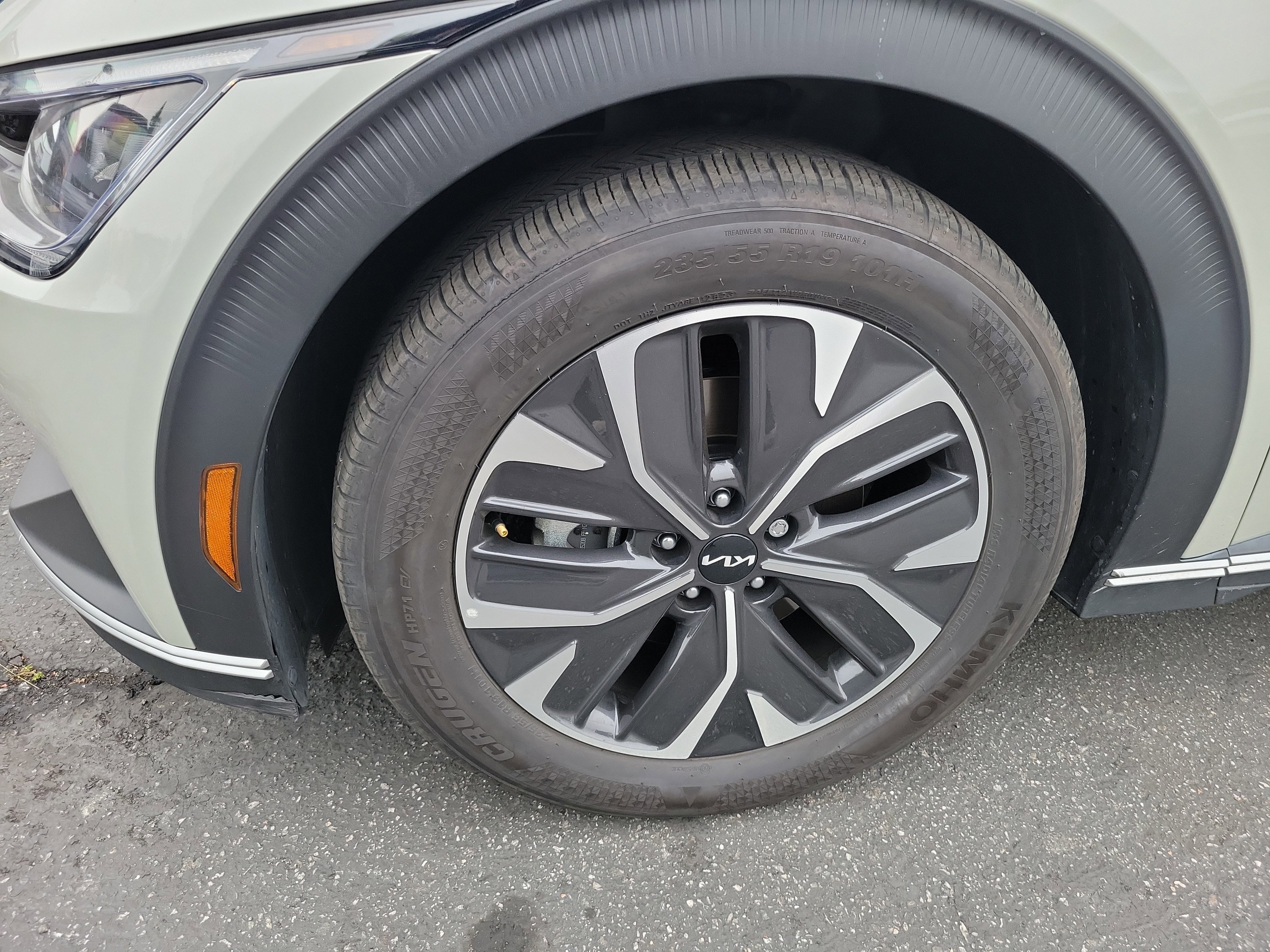 Used 2024 Kia EV6 Light L/R with VIN KNDC34LAXR5175050 for sale in Cerritos, CA