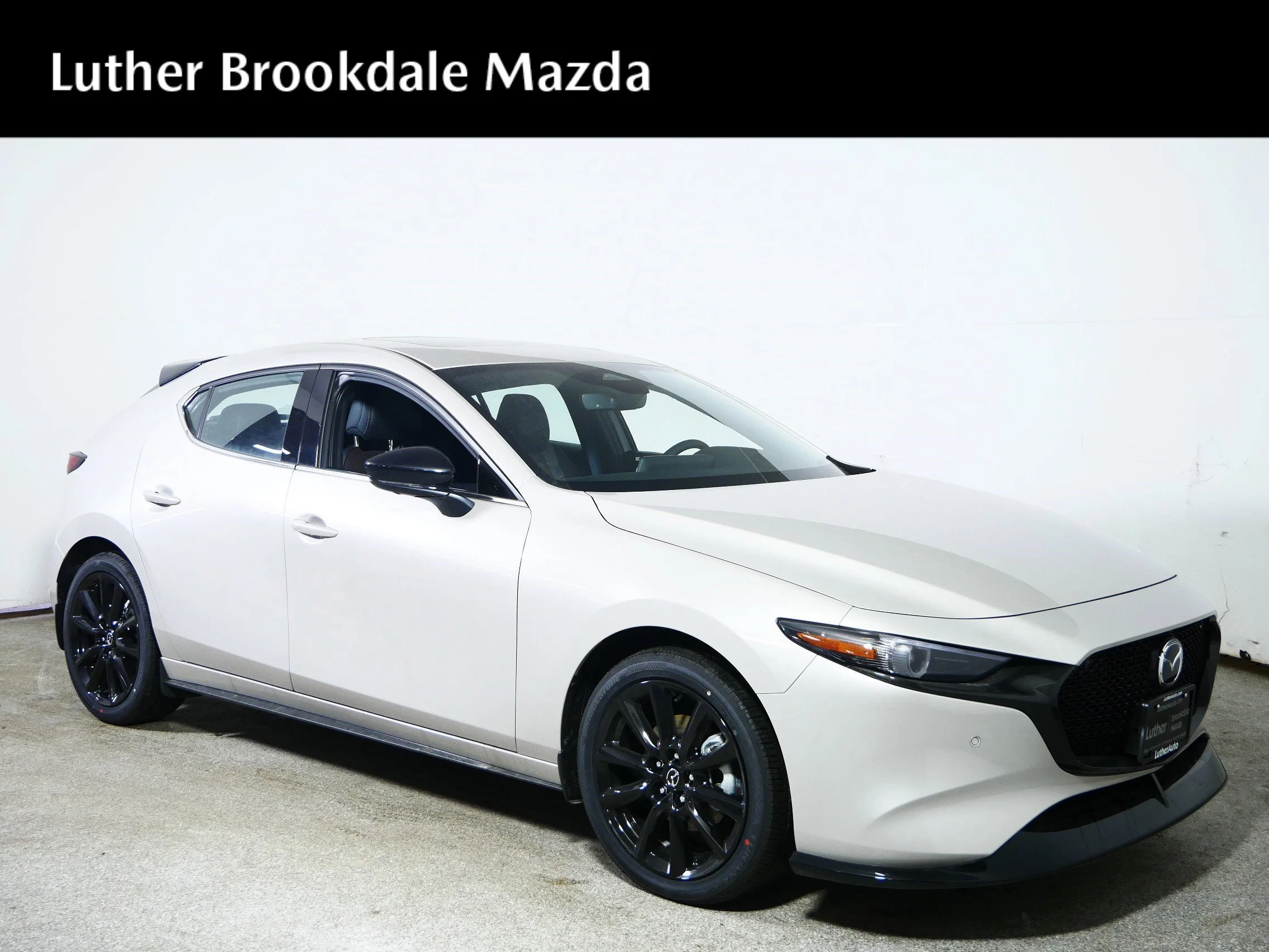 2026 Mazda CX-3 Premium Plus 2.5 AT 5-Door SKYACTIV AWD's photo