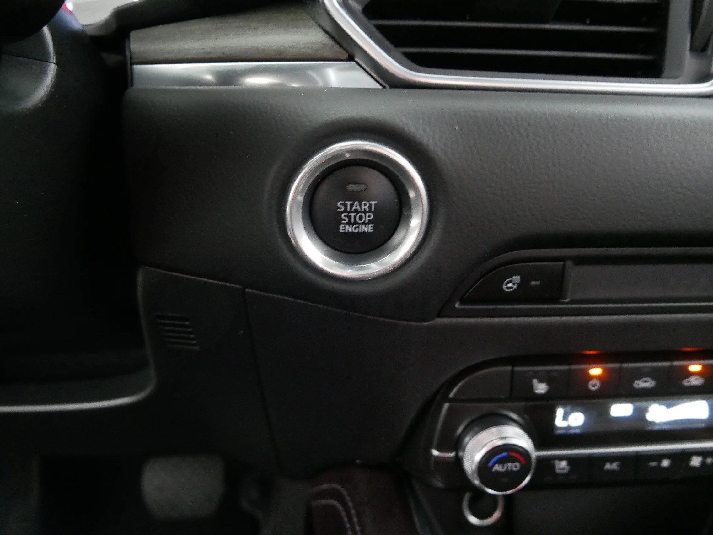 Used 2024 Rhodium White Metallic Mazda 2.5 Turbo Signature image 29