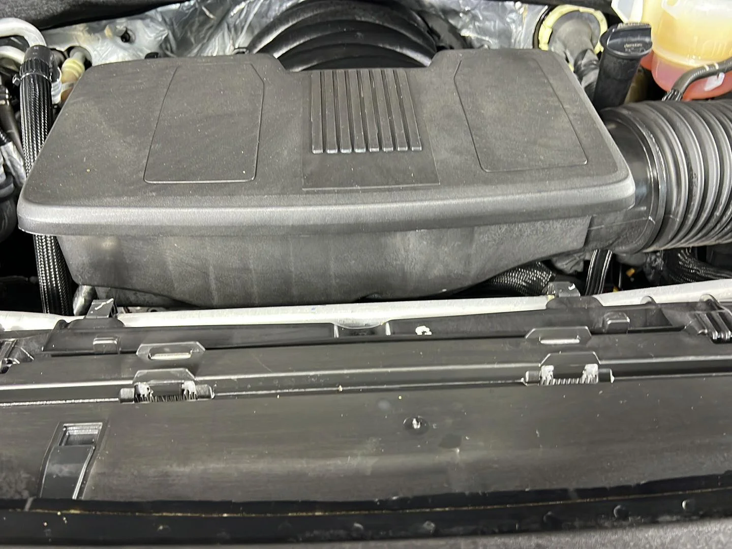 Used 2023 Onyx Black GMC SLE image 22