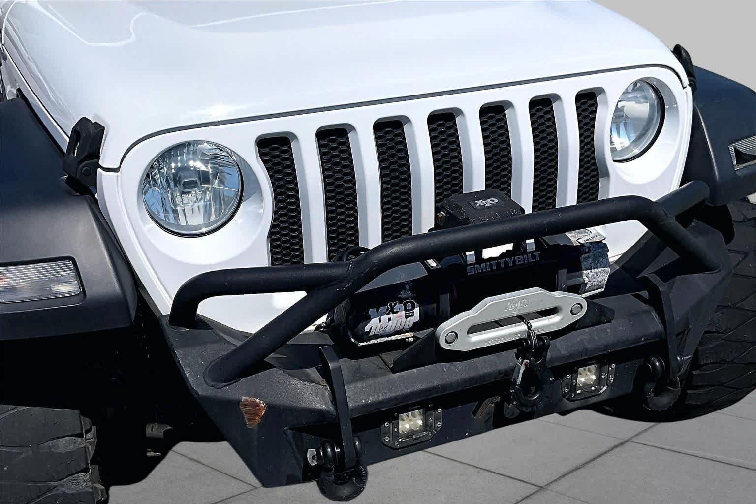 Used 2019 Bright White Clearcoat Jeep Sport S image 25