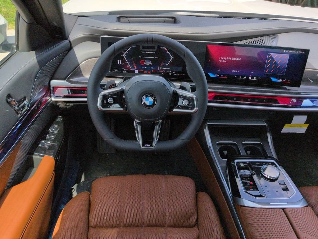 New 2026 White Metallic BMW 740i xDrive image 15