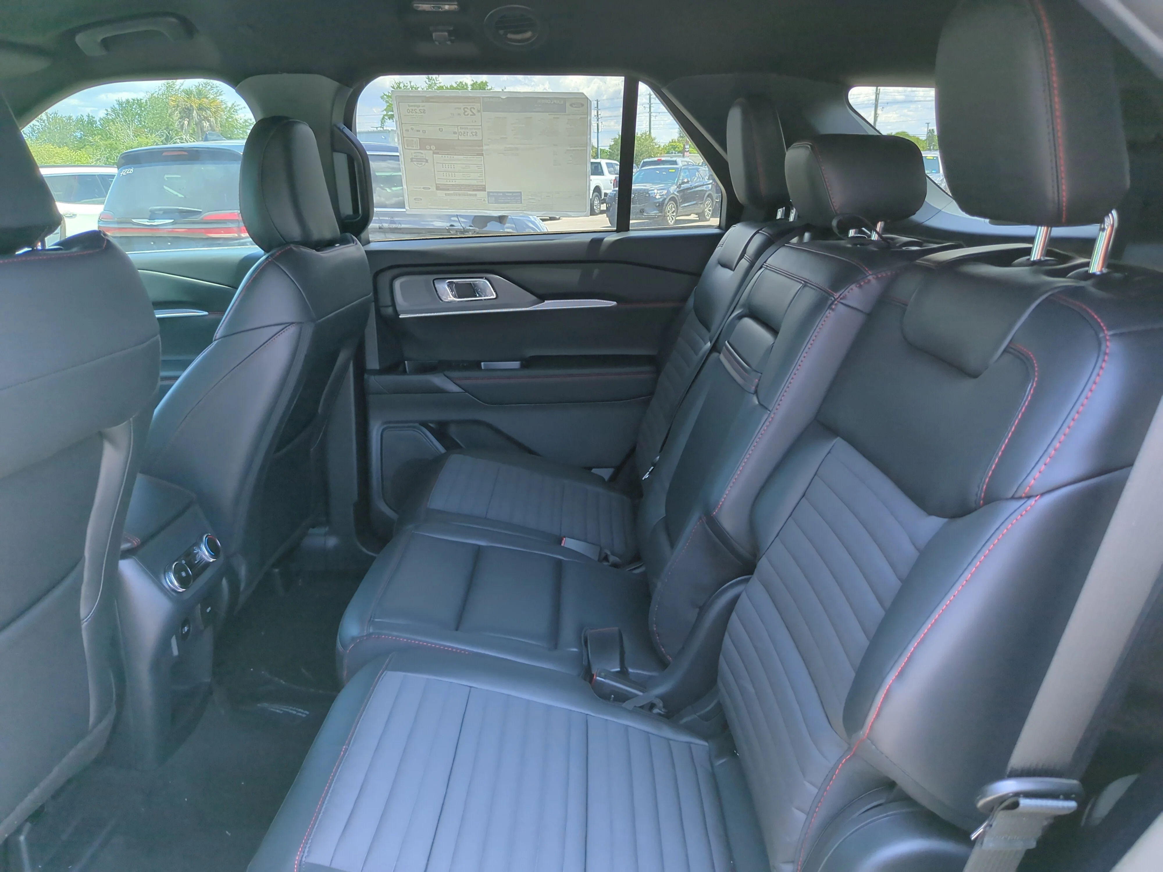 New 2026 Space White Metallic Ford ST-Line image 15