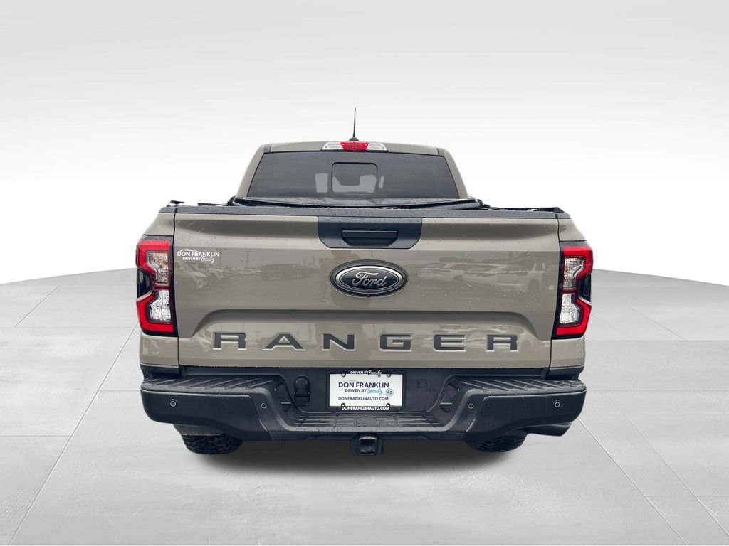 Used 2025 Green Ford XLT image 5