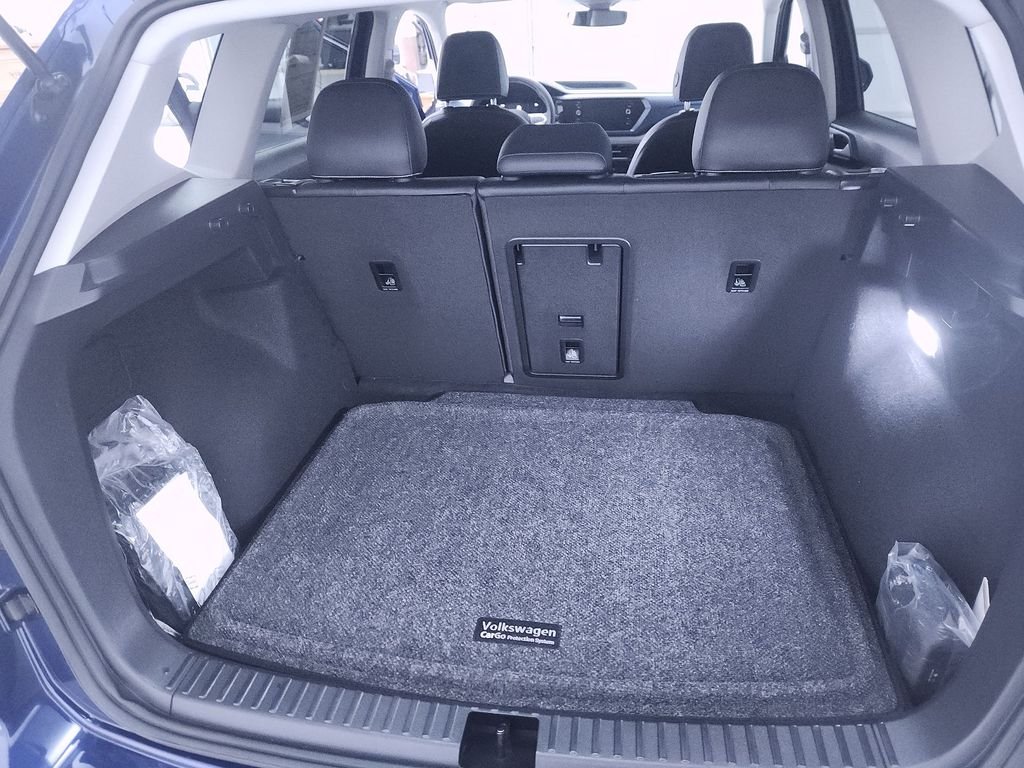 2024 Volkswagen Taos SE - Photo 21