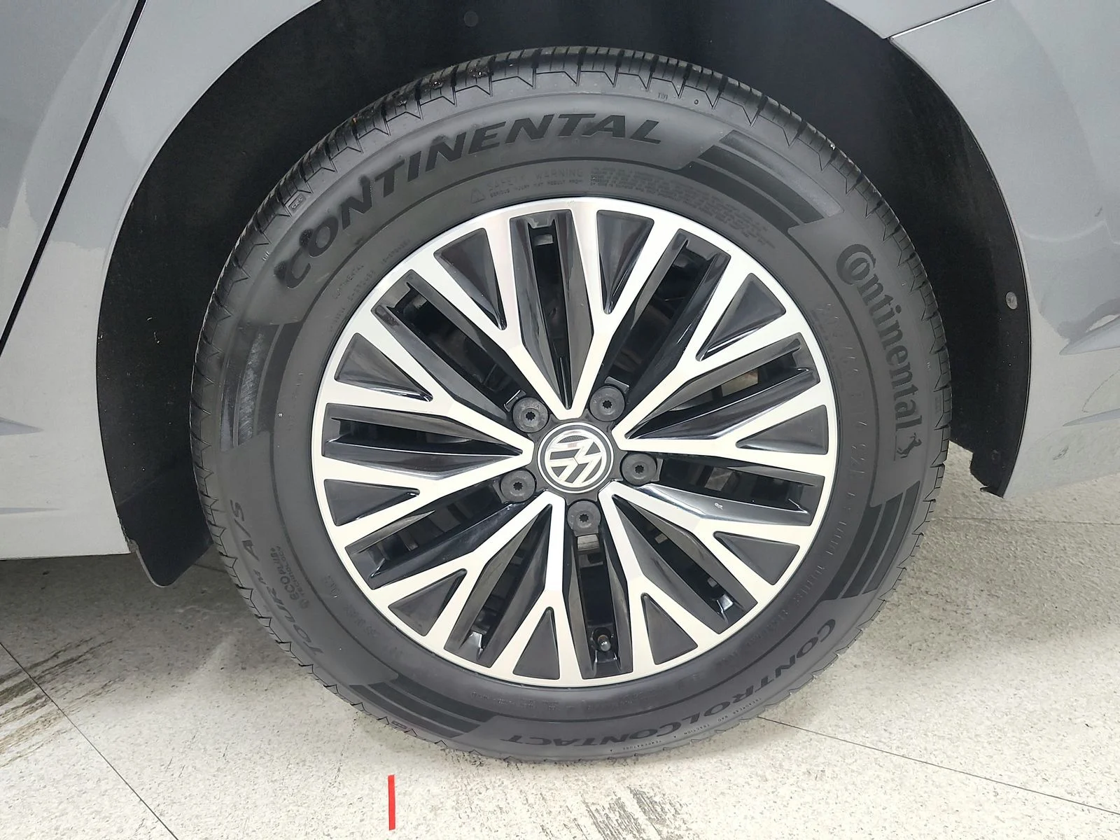 Used 2019 Gray Volkswagen 1.4T SE image 43