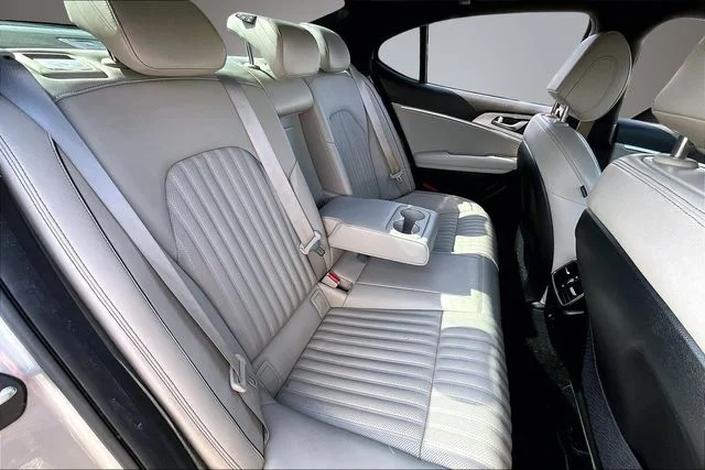 Used 2023 Silver Genesis 2.0T image 23