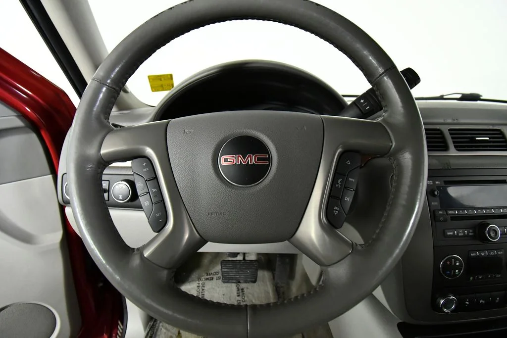 Used 2014 Red GMC SLT image 2