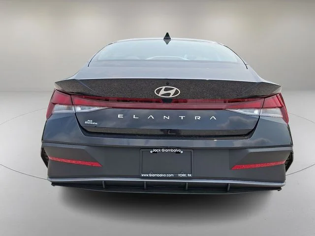 New 2026 Black Hyundai SE image 6