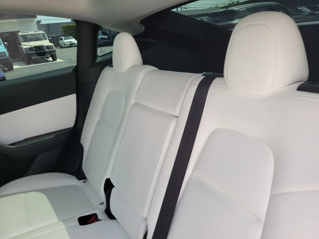 Used 2022 Pearl White Multi-Coat Tesla Performance image 13