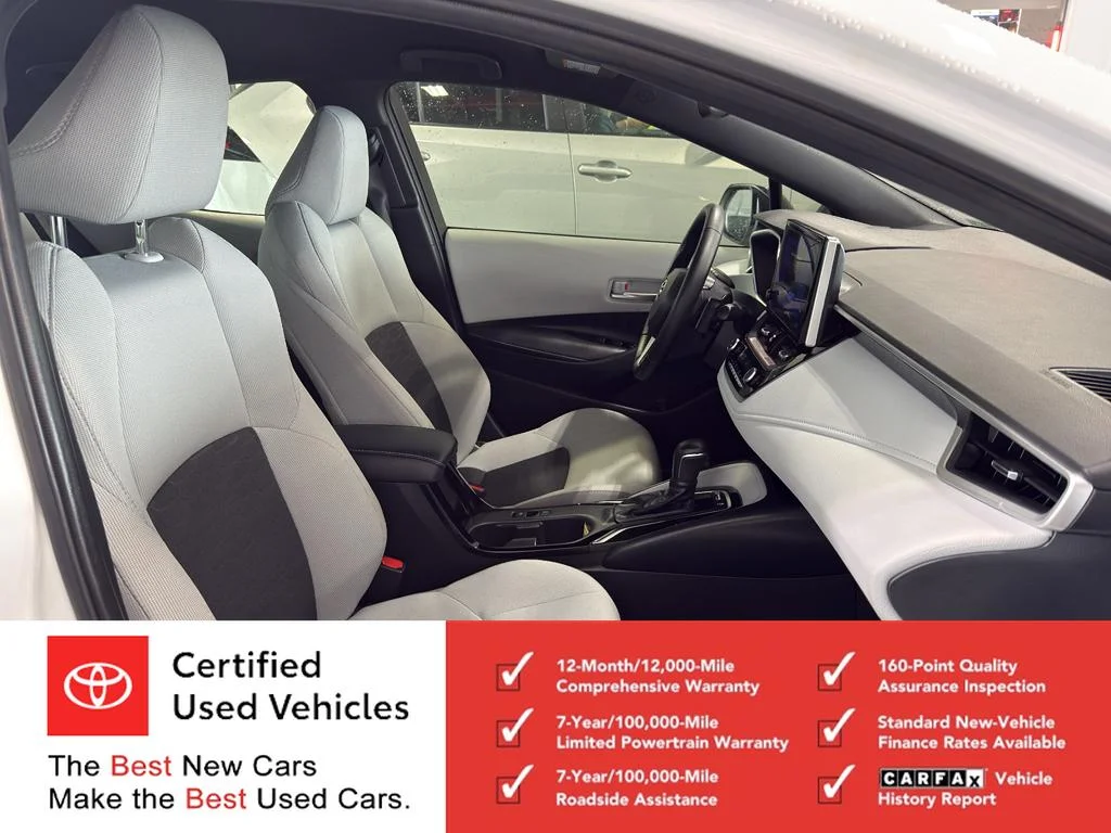 Used 2025 Ice Cap Toyota SE image 18