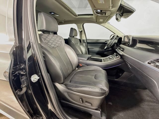 Used 2021 Black Hyundai Limited image 31