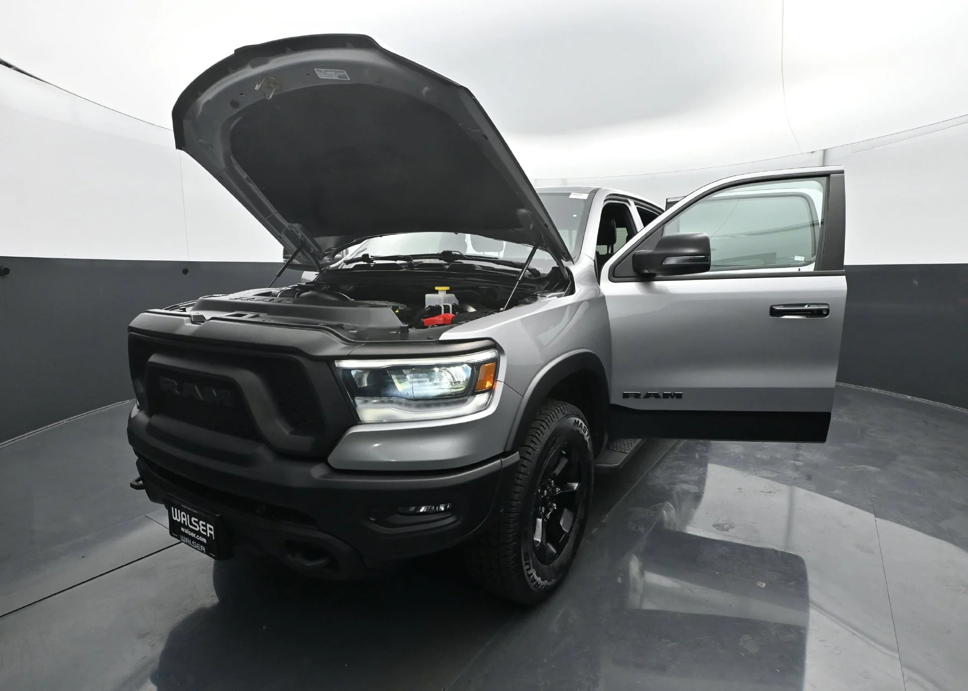 Used 2023 Billet Silver Metallic Clearcoat Ram Rebel image 31