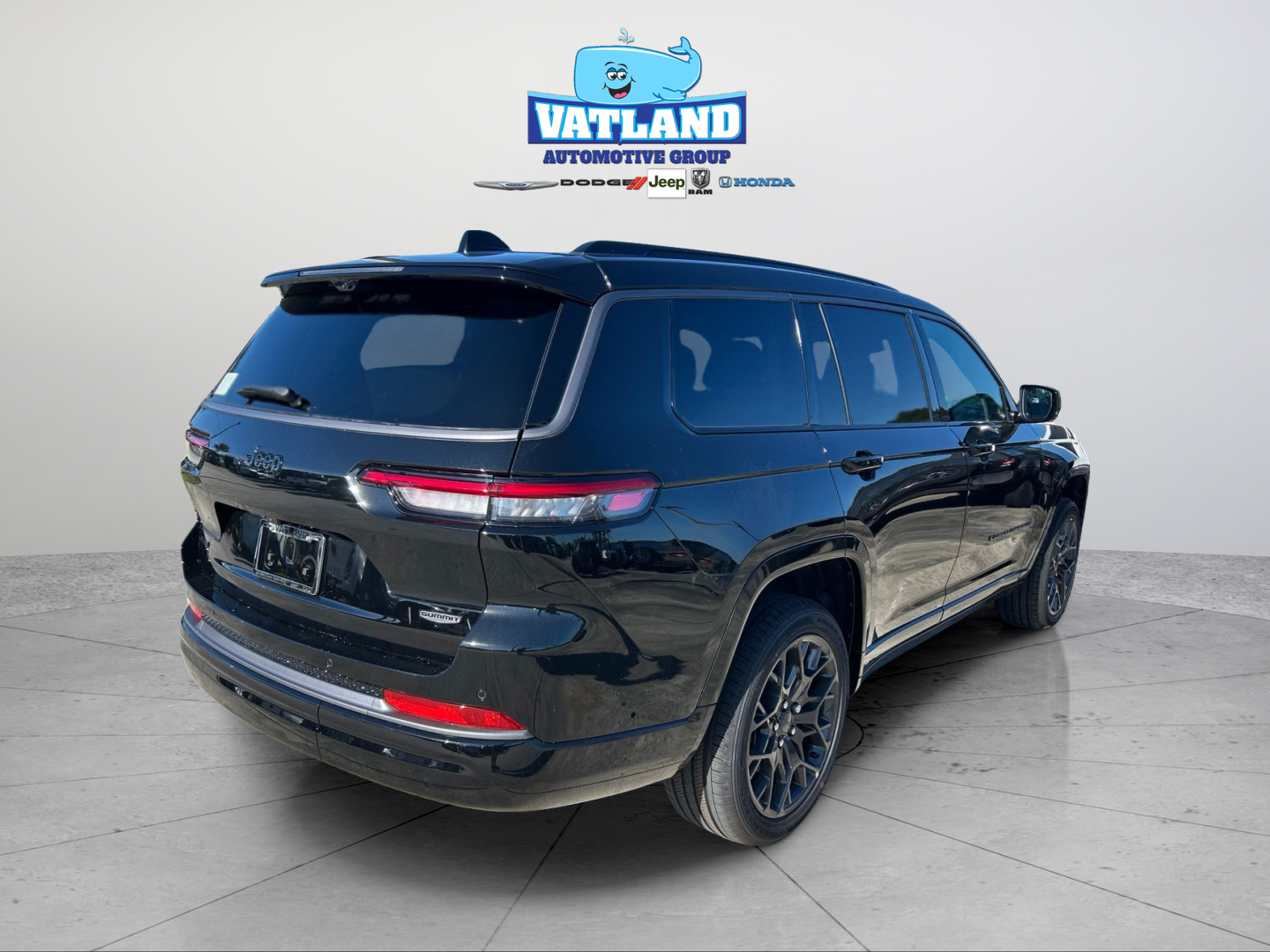 New 2026 Diamond Black Crystal Pearl-Coat Exterior Paint Jeep Summit image 5