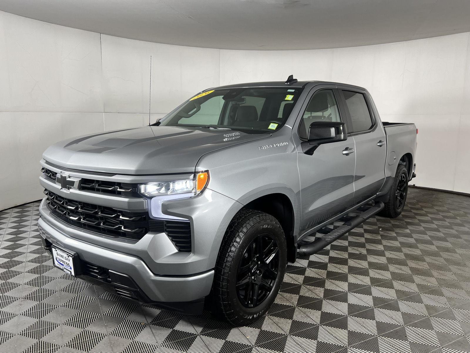 Used 2026 Sterling Gray Metallic Chevrolet RST image 7