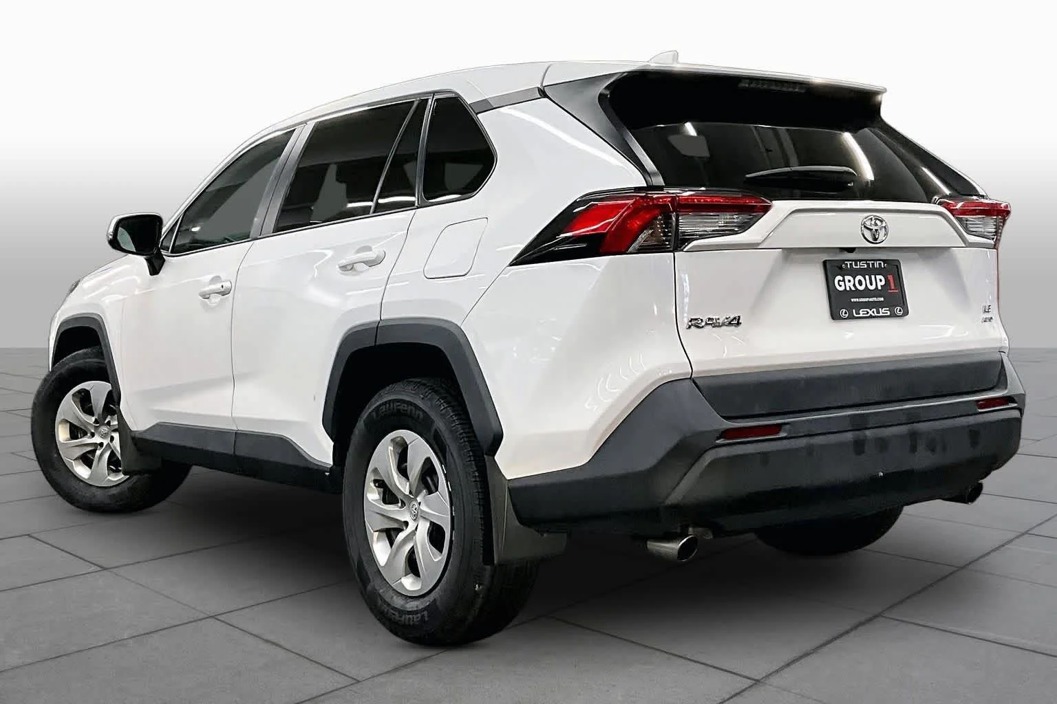 Used 2023 Ice Cap Toyota LE image 12