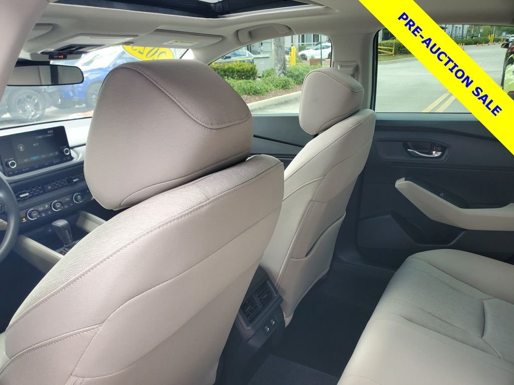 Used 2025 Gray Honda SE image 11